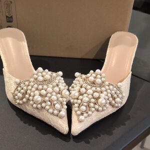 Elegant Cream Pearl Embellished Women's Shoes